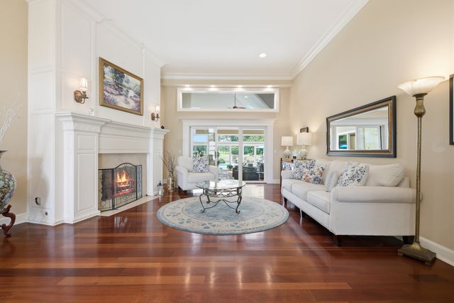 4202 Royal Fox Drive, St. Charles, IL 60174