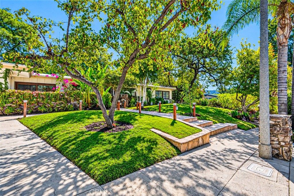 4610 Arriba Drive, Tarzana, CA 91356 — photo 3