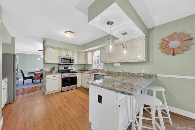 9 Megan Lane, Campbell Hall, NY 10916