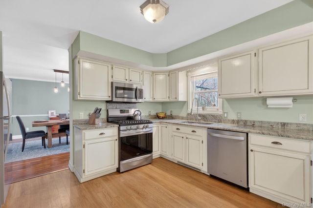 9 Megan Lane, Campbell Hall, NY 10916