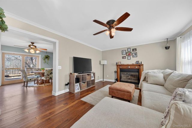 9 Megan Lane, Campbell Hall, NY 10916