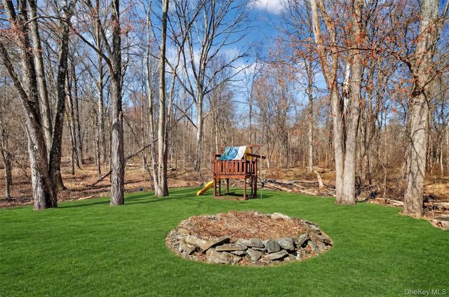 9 Megan Lane, Campbell Hall, NY 10916