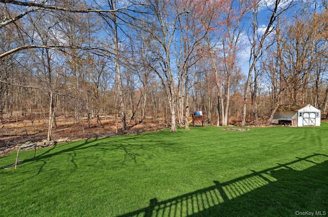 9 Megan Lane, Campbell Hall, NY 10916