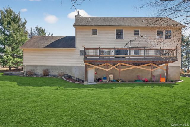9 Megan Lane, Campbell Hall, NY 10916