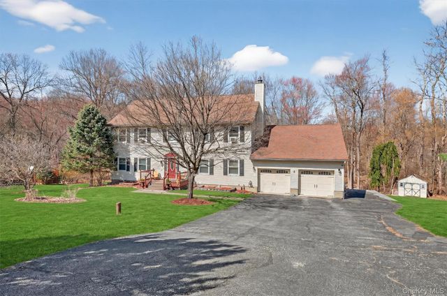 9 Megan Lane, Campbell Hall, NY 10916