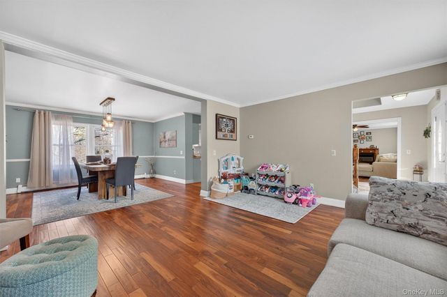 9 Megan Lane, Campbell Hall, NY 10916