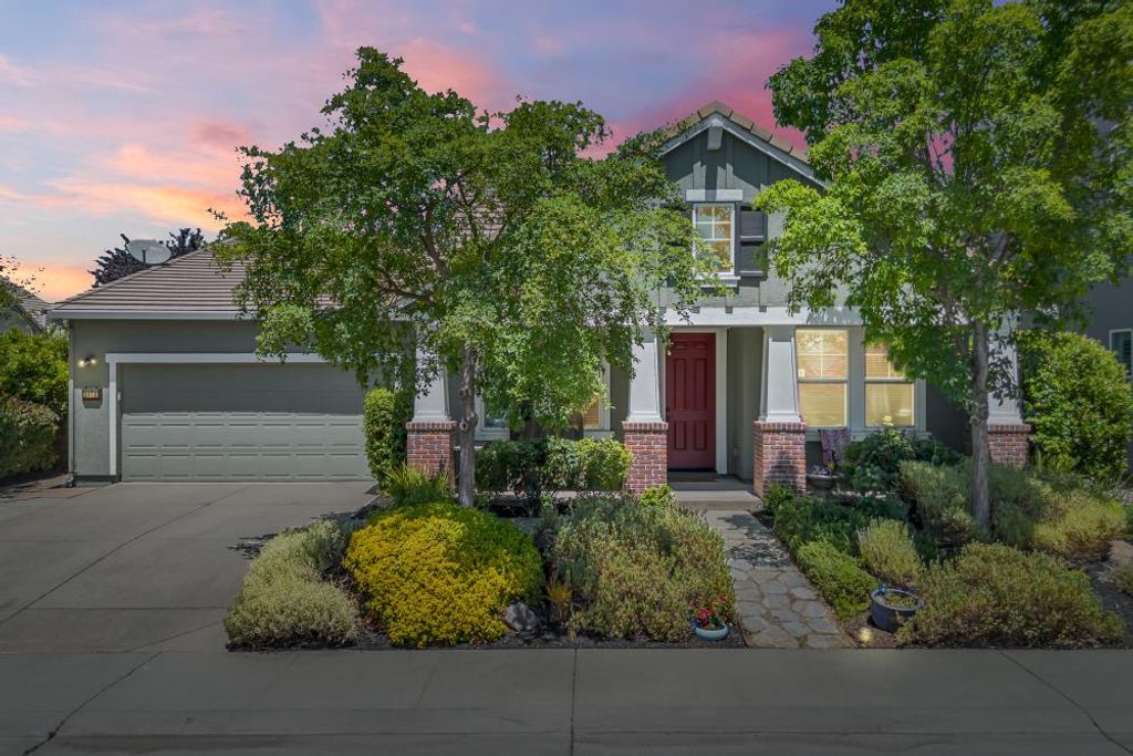 2072 Laneworth Ln, Roseville, CA 95747