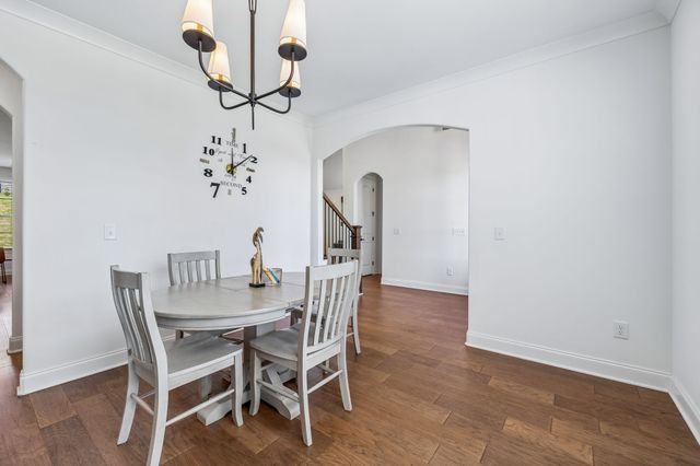 1094 Dorset Dr, Hendersonville, TN 37075