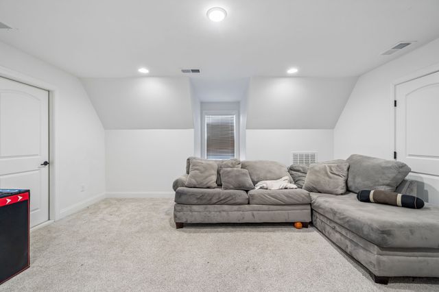 1094 Dorset Dr, Hendersonville, TN 37075