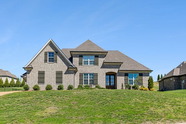 1094 Dorset Dr, Hendersonville, TN 37075