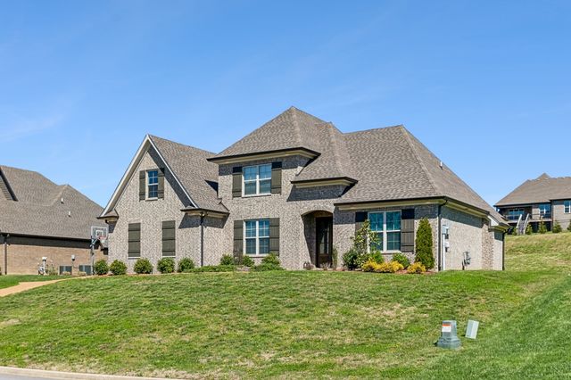 1094 Dorset Dr, Hendersonville, TN 37075