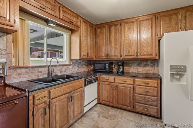 2219 N Main Street, Tulsa, OK 74106