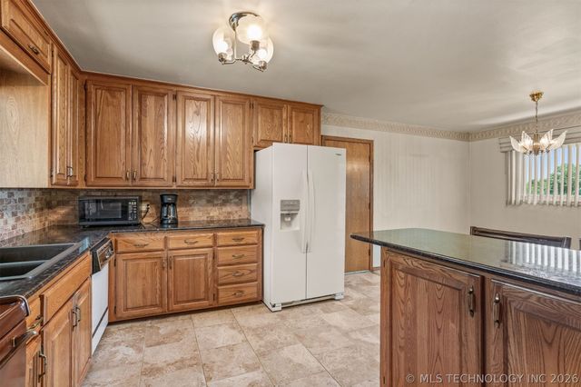 2219 N Main Street, Tulsa, OK 74106