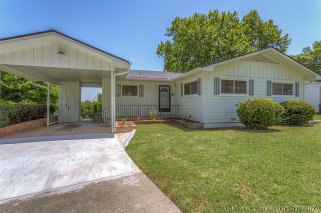 2219 N Main Street, Tulsa, OK 74106