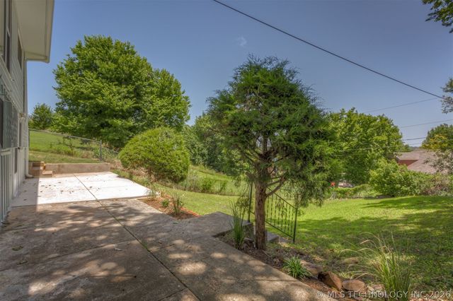 2219 N Main Street, Tulsa, OK 74106
