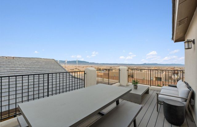 6319 Angelou Lane NW, Albuquerque, NM 87120