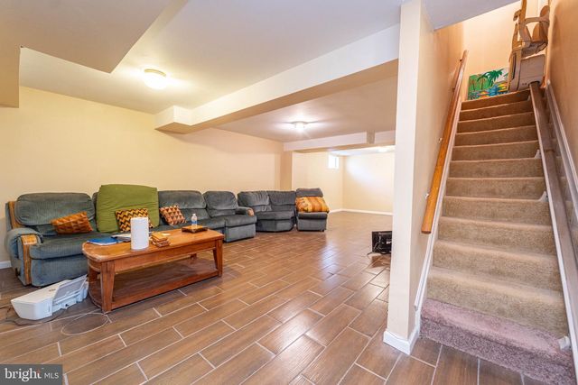 9217 HOBART ST, Springdale, MD 20774