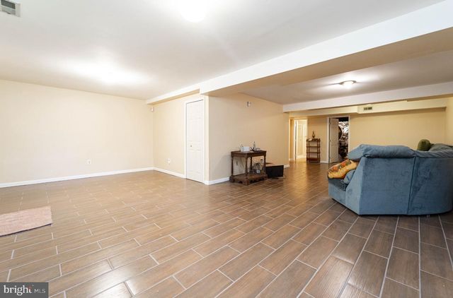 9217 HOBART ST, Springdale, MD 20774