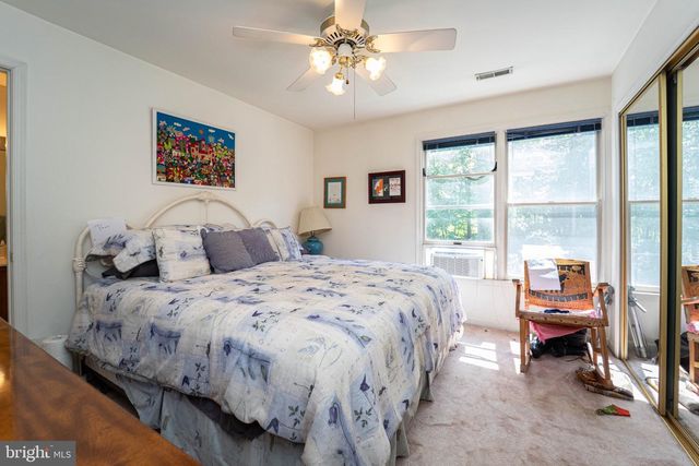 9217 HOBART ST, Springdale, MD 20774
