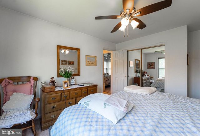 9217 HOBART ST, Springdale, MD 20774