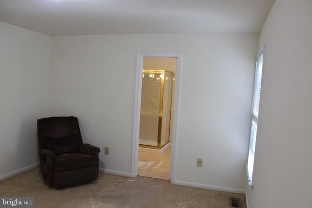 9217 HOBART ST, Springdale, MD 20774