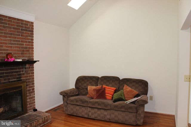 9217 HOBART ST, Springdale, MD 20774