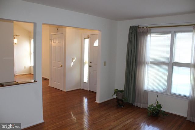 9217 HOBART ST, Springdale, MD 20774
