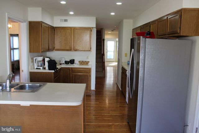 9217 HOBART ST, Springdale, MD 20774