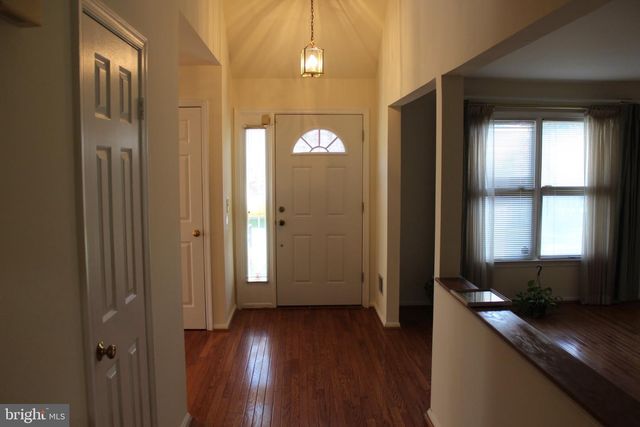 9217 HOBART ST, Springdale, MD 20774