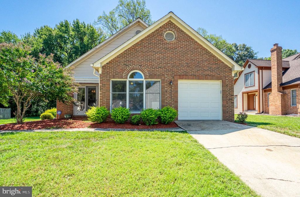 9217 HOBART ST, Springdale, MD 20774