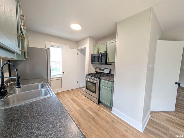 552 CAROLA Street, Creve Coeur, IL 61610