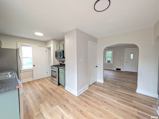 552 CAROLA Street, Creve Coeur, IL 61610