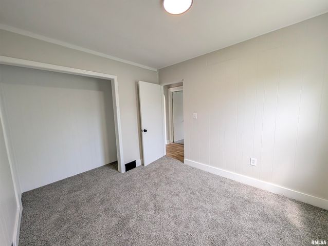 552 CAROLA Street, Creve Coeur, IL 61610