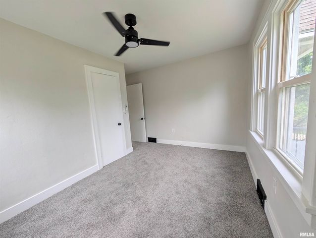 552 CAROLA Street, Creve Coeur, IL 61610
