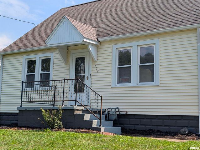 552 CAROLA Street, Creve Coeur, IL 61610