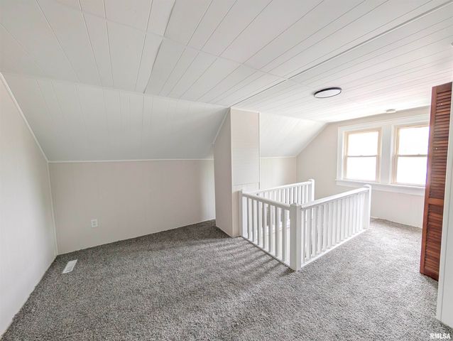552 CAROLA Street, Creve Coeur, IL 61610