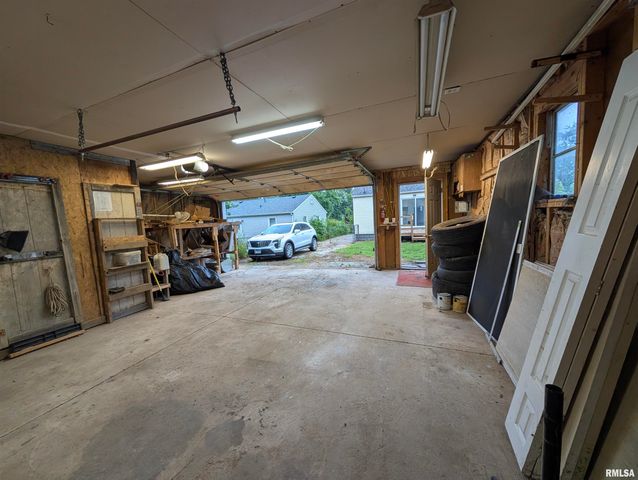 552 CAROLA Street, Creve Coeur, IL 61610