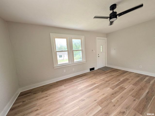 552 CAROLA Street, Creve Coeur, IL 61610