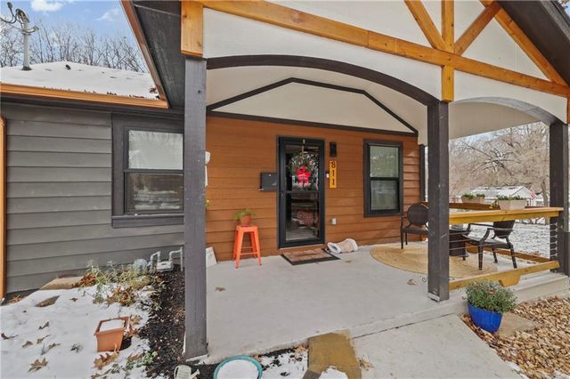 811 S Marion Avenue, Independence, MO 64052