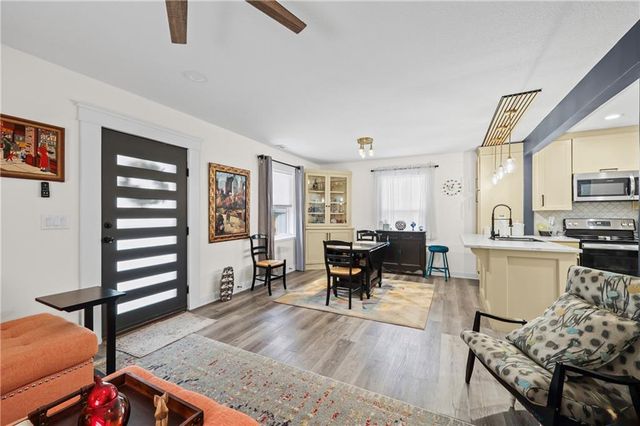 811 S Marion Avenue, Independence, MO 64052