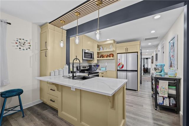 811 S Marion Avenue, Independence, MO 64052