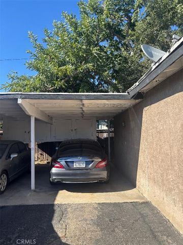 650 N Third Avenue B, Upland, CA 91786