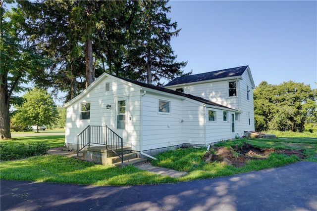 5544 Holtz Road, Farmington, NY 14425