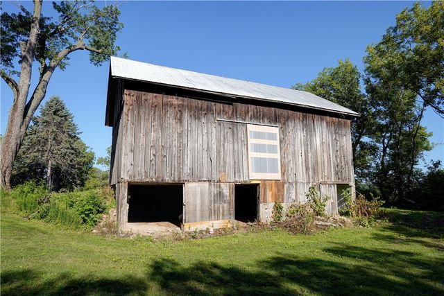 5544 Holtz Road, Farmington, NY 14425