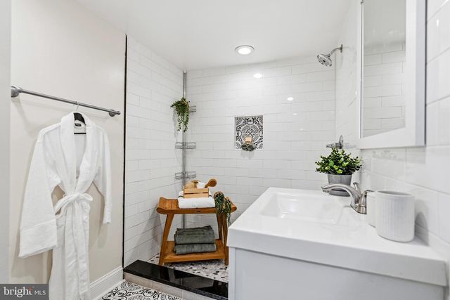 643 JEFFERSON ST NE, Washington, DC 20011