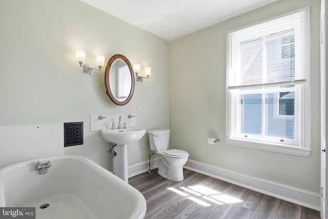 12 LINDEN AVE, Rutledge, PA 19070