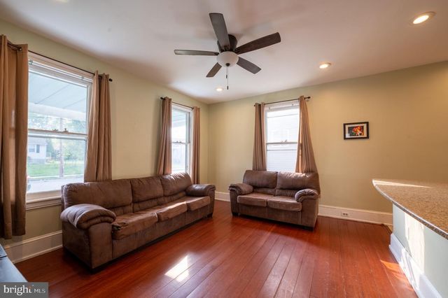 12 LINDEN AVE, Rutledge, PA 19070