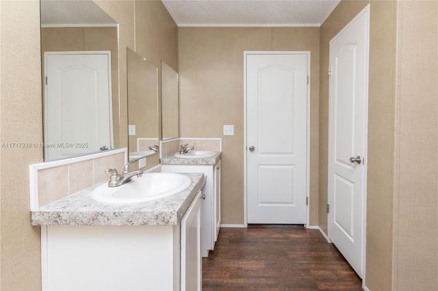 21661 NW 8th Ct, Pembroke Pines, FL 33029