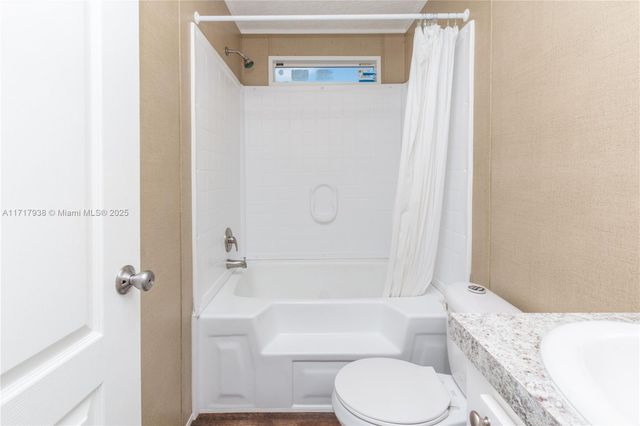 21661 NW 8th Ct, Pembroke Pines, FL 33029