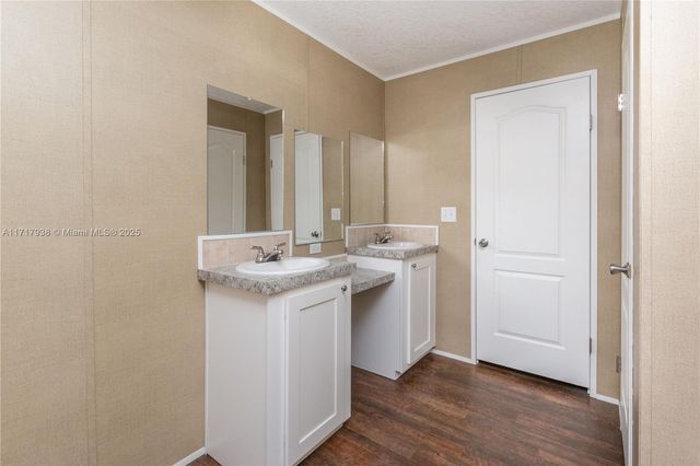 21661 NW 8th Ct, Pembroke Pines, FL 33029